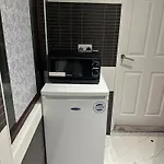 The Peacock Studio 7 Mins From Luton Airport